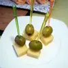 Канапе из оливок с сыром