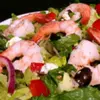 Салат греческий с креветками