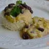 Кабачки с фасолью в сливочном соусе