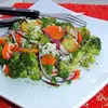 Салат из риса и брокколи