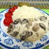 Грибная подлива с сыром и яйцами.
