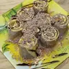 Сладкие блинные роллы