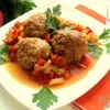 Тефтели в соусе с овощами
