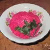 Салат из свеклы  и чесноком