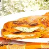 Томатные лепешки с сыром