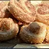 Рулетики с золотистым кунжутом