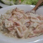 Кальмары жареные с луком и майонезом