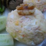 Сырно-крабовые шарики с грецким орехом