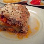 Мясной рулет с баклажанами и моцареллой