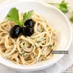 Паста с соусом из тунца и петрушки