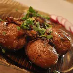 Молодой румяный картофель