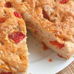 Хлеб с запеченным перцем и травами