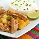 Курица с ананасами