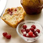 Маффины с фундуком и клюквой
