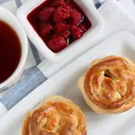 Булочки с яблочной начинкой