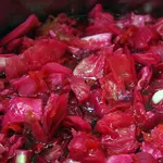 Капуста маринованная со свёклой