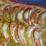 Яблочный пирог из слоеного теста