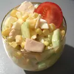 Куриный салат с манго