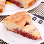 Пирог с клубникой