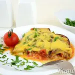 Запеканка из баклажанов с помидорами и сыром