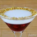 Вишневое и йогуртовое желе с грецкими орехами