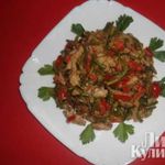 Закуска из чесночных стрелок с курицей