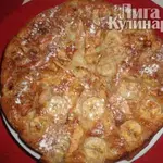 Пирог с корицей и фруктами