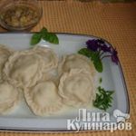 Равиоли с куриным фаршем и грибным соусом