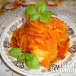 Рыба жаренная под овощным маринадом