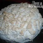 Блинный торт с творожной начинкой и белковым кремом