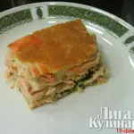 Быстрый пирог с форелью и шпинатом