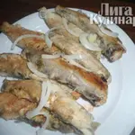 Щука жареная с луком