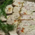Свиной рулет с салом и чесноком