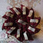 Пикантные бутерброды со свеклой и сельдью