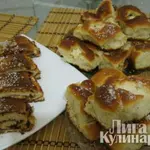 Ватрушки с творогом и рулет с черносмородиновым джемом