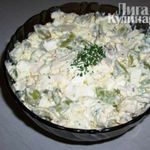 Салат с курицей, виноградом и фетой