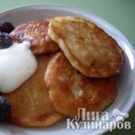 Яблочные оладушки с корицей