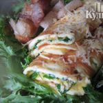 Омлет с беконом и сухариками