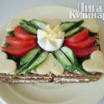 Закусочный торт с консервированной скумбрией