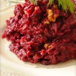 Чесночная закуска со свеклой
