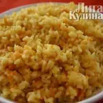 Рис с морковью, луком и специями