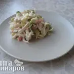 Салат с кальмарами