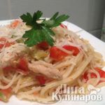 Макароны с овощами и курицей