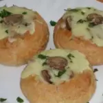 Жульен в булочке
