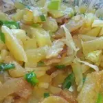 Картошка жареная с луком
