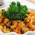 Креветки жареные с чесноком