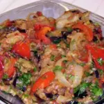 Баклажаны жареные с овощами