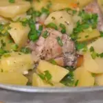 Тушеная картошка с курицей