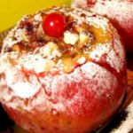 Запеченные яблоки в духовке