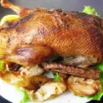 Блюдо: утка, запеченная в духовке с яблоками